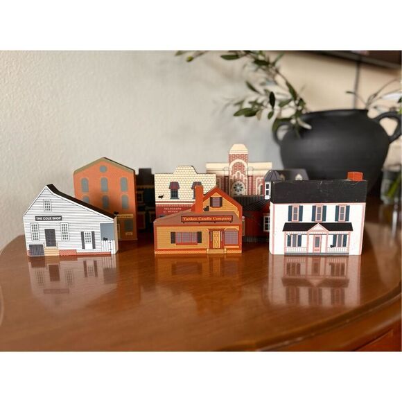 Vintage 9 Piece The Cats Meow Village Wooden Handpainted House Collection 80/90’ - Picture 5 of 14